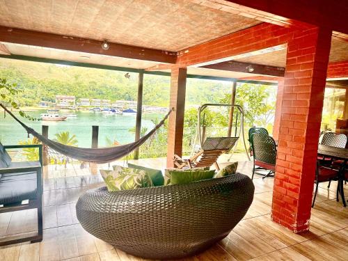 Pontal House | Exceptional Vista in Angra dos Reis with Ocean View & Pool