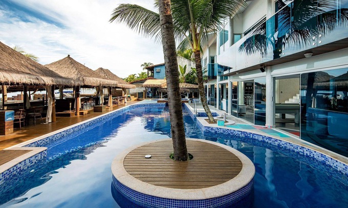 Angra dos Reis Villa | Inviting Villa with Pool in Angra dos Reis for Memorable Stays