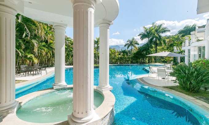 Mangaratiba Villa | Exclusive Mansion Retreat with Private Pool in Mangaratiba
