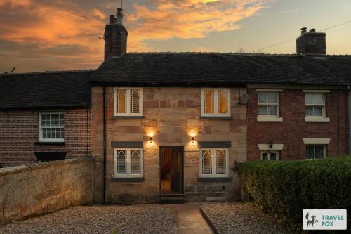 Alton House | Pet-Friendly Angel Cottage: 5 Mins to Alton Towers!