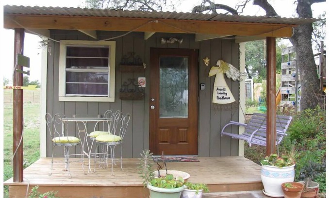 Marble Falls House | Family-Friendly Stay at Angel's Landing Bunkhouse
