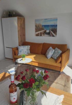 Pierwoszyno Apartment | Top-Rated Angel Sea Hill Apartment: Family-Friendly Getaway