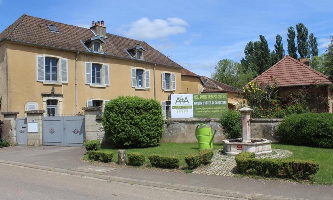 Vauconcourt-Nervezain House | Escape to Angele & Auguste: Oceanfront Family Retreat