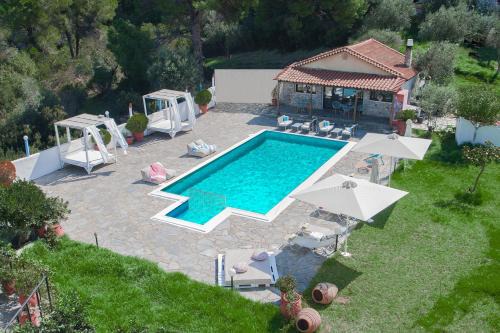 Kanapitsa Hotel | Relaxing Oceanfront Getaway at Angelos Studios