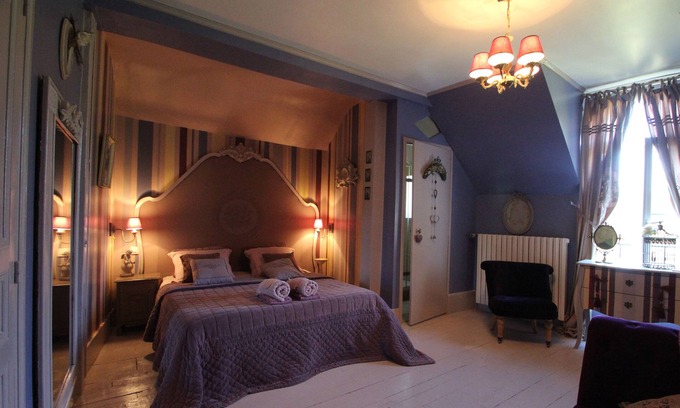 Couffy House | Cozy Angels Suite for Families with Pool & Breakfast