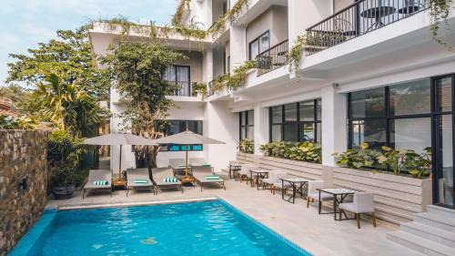 Wat Bo Area Hotel | Discover Angkor Aurora: 5-Star Spa & Pool Retreat