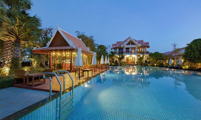 Sangkat Sla Kram Hotel | Elegant Angkor Privilege Resort and Spa with Pool & Spa
