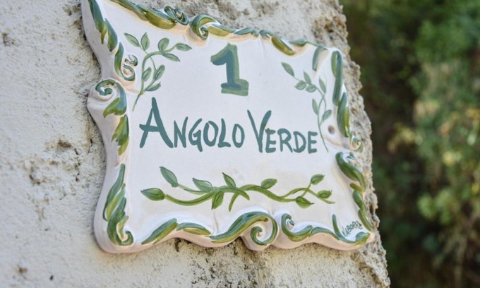 Rometta Apartment | Pet-Friendly Apartments in Rometta Marea, Italy - 8.8/10 Rated