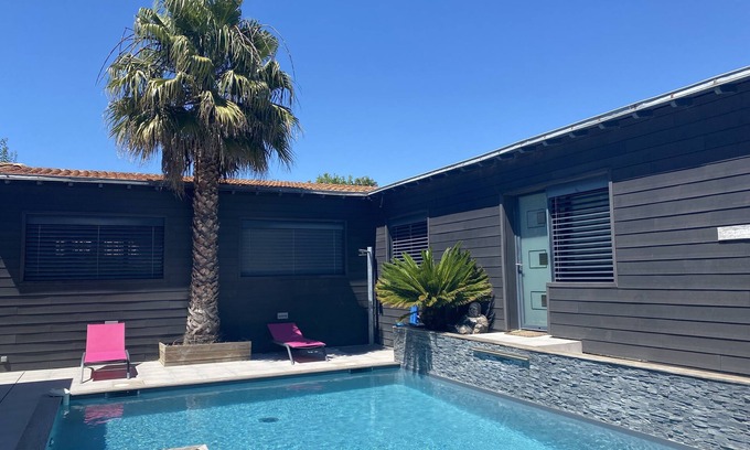 Angoulins House | Coastal Retreat: Angoulins Sea House with Pool & Ocean View
