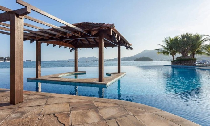 Marinas Apartment | Scenic Angra Apartment at Bali Condos with Ocean Views