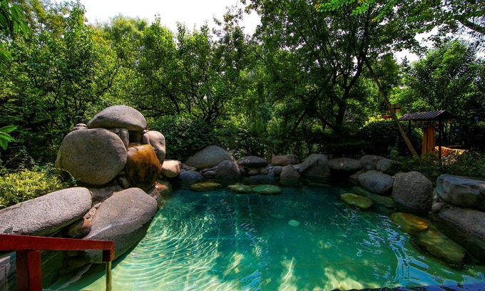 Lintong District Hotel | Elegant Angsana Xi'an Lintong: 5-Star Retreat with Spa