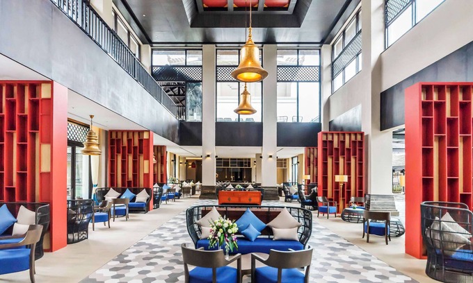 Menghai Hotel | Explore Angsana Xishuangbanna: 5-Star Retreat with Spa