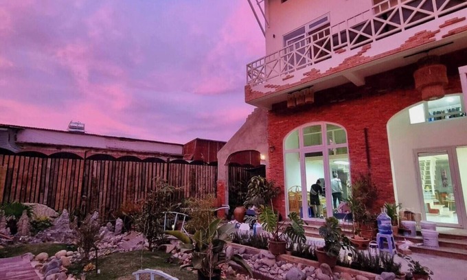 Da Lat Apartment | Cozy Anh Quan House: Family-Friendly Stay with Breakfast