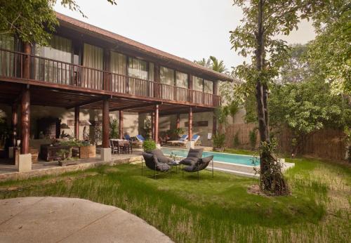 An Tay Hotel | Discover aNhill Boutique: 5-Star Oceanfront Retreat