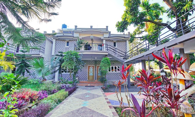 Talala Hotel | Top-Rated Anil Farm House with Pool & Family-Friendly Perks