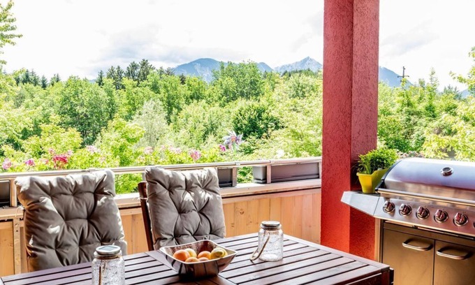 Sankt Kanzian am Klopeiner See Apartment | Cozy Anja's Feriendomizil - Family-Friendly Apartment with Balcony