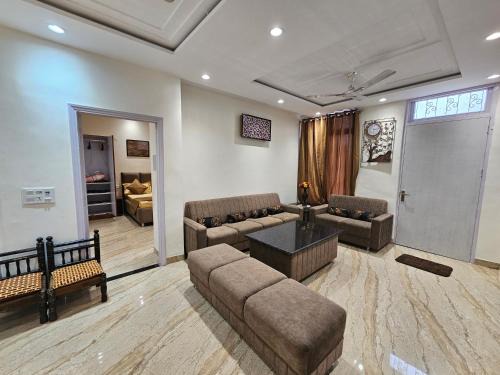 Amritsar Apartment | Cozy Ankhi's Villa: Ideal for Families with Breakfast Included