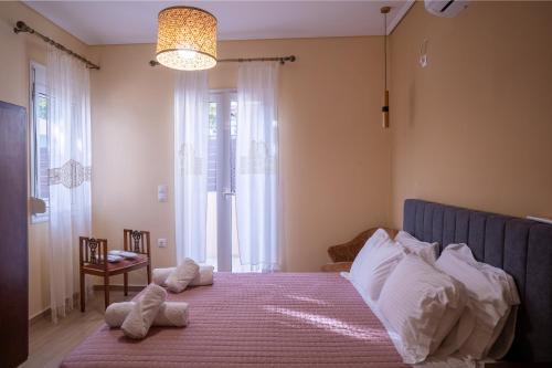 Lesvos Villa | Family-Friendly Getaway at Anna's Stone House - 10/10 Rating