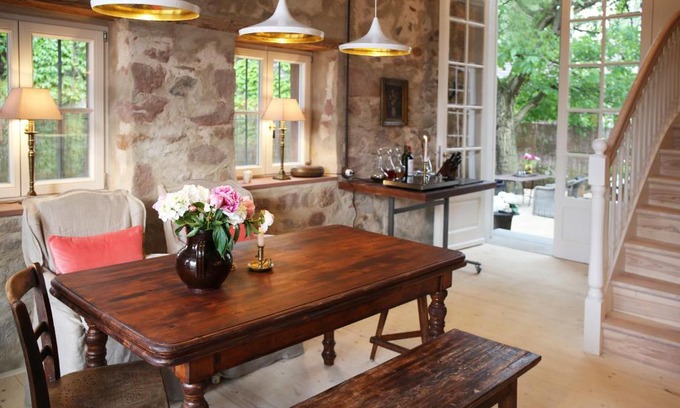 Vordersexau Apartment | Pet and Child Friendly Retreat at Annas Scheune - Guest Rated 9.8