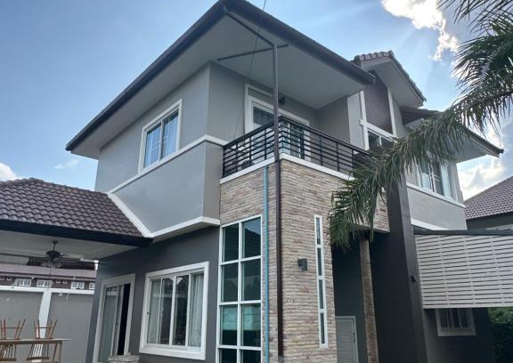 Ban Waen House | Cozy Anne's Cottage: Family-Friendly Retreat Awaits