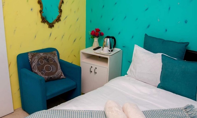 Cape Town Cabin | Cozy Annex Lodge Suite with Complimentary Breakfast