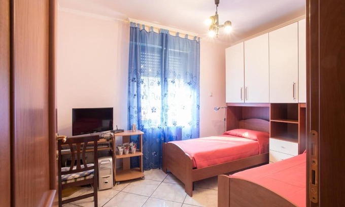Zona LI La Storta House | Budget-Friendly Retreat at Annie's Home with Great Reviews