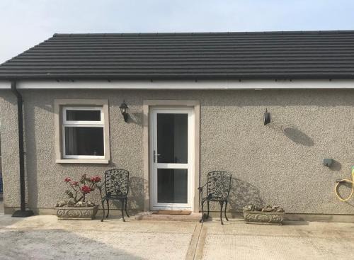 Lisburn House | Guest Rated 10/10: Annslea with Family-Friendly Amenities