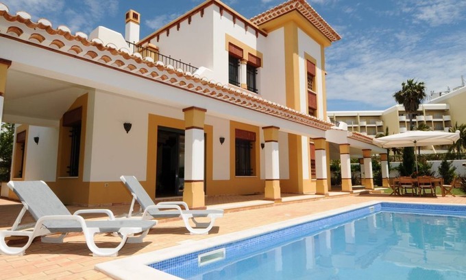 Gale Villa | Discover CASA AZIZA: Moorish Villa with Pool & Ocean Views