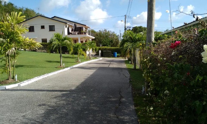 Durants Apartment | Oceanfront Annwin Annex: Guest Rated 9.8 with Views