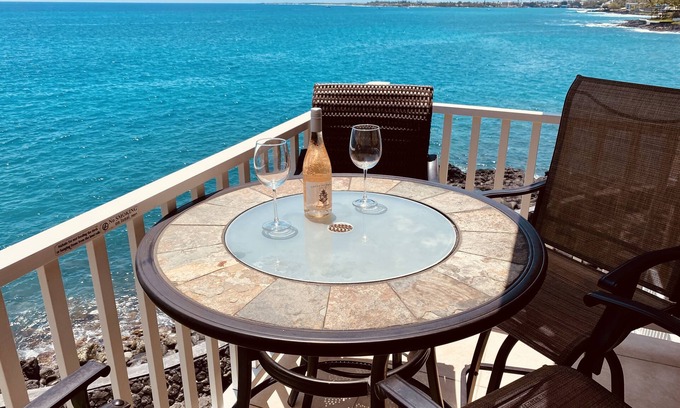 Kailua-Kona Condo | Unforgettable Oceanfront Escape with Kailua Bay Views