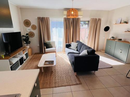 Miles End Apartment | Discover Your Place on Davidson: Family-Friendly Retreat