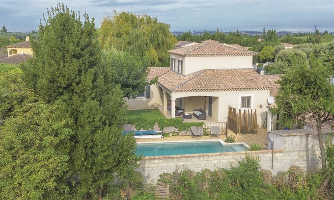 Rognonas Villa | Convenient Stay at Anouk - Steps from Rognonas Attractions