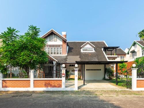 Nimman Villa | Discover An's Home: Pet-Friendly Haven Rated 9.8/10