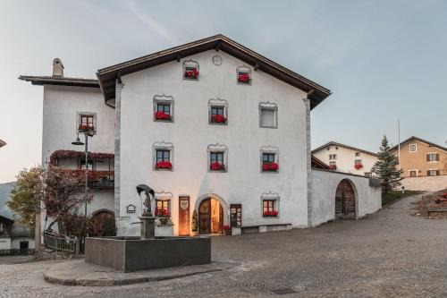 Lajen House | Oceanfront Escape at Ansitz Zehentner - Rated 9.3/10