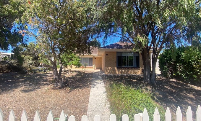 Melville House | Anstey Keep - close to amenities, dog friendly! Off peak special!