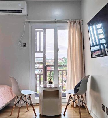 Talisay Apartment | Inviting Antara Residence Studio Condo for Family Stay