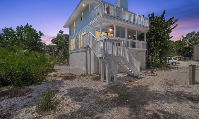 Captiva Cottage | Beachfront Bliss at Anthony Beach Cottages - Sunset Captiva