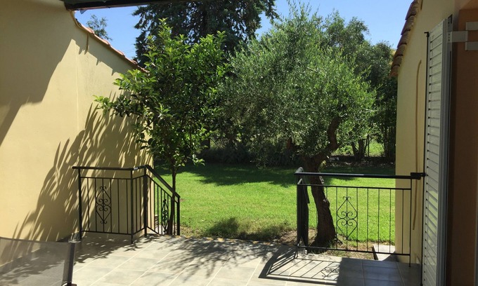 Lepreo Bed & Breakfast | Discover AnthosGuestHouses: Family-Friendly Retreat in Kakovatos