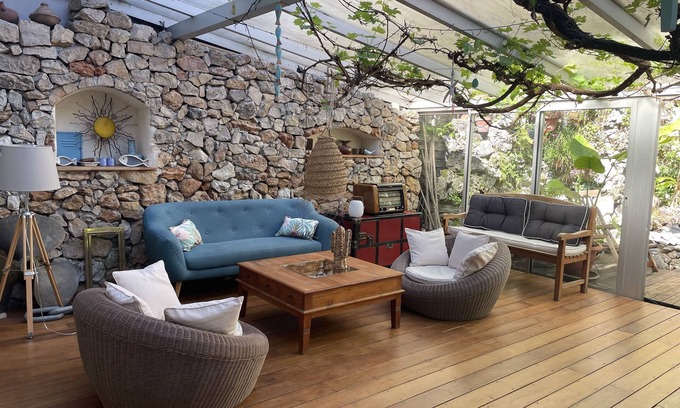 Antibes Old Town Apartment | Discover ANTIBES: Tranquil Stay with Pool & Ocean View