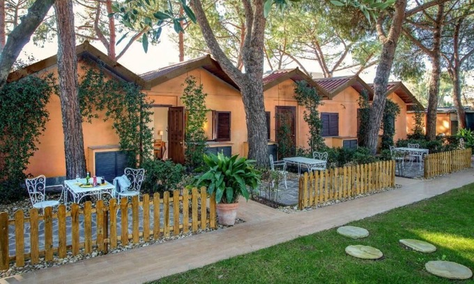 Quartiere XX Ardeatino Hotel | Discover Antica Locanda Palmieri: Family-Friendly Retreat