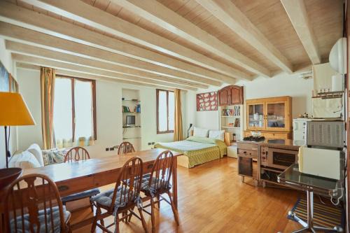 Bassano del Grappa Apartment | Discover Antiche Mura - Bassano Dieda: Pet-Friendly Stay
