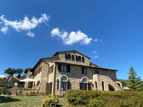 Bevagna House | Serene Antico Borgo Carceri: Wellness & Oceanfront Bliss