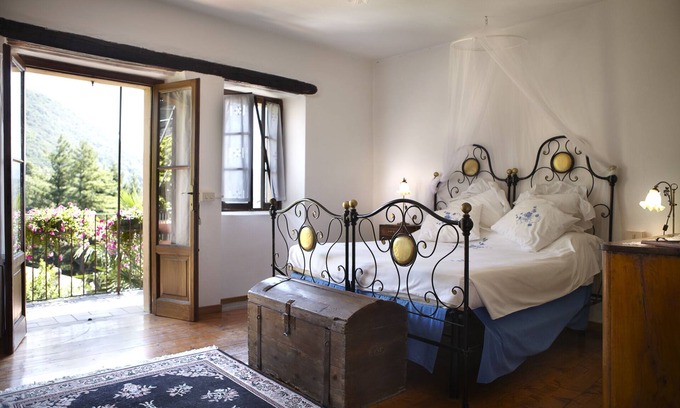 Casalzuigno Bed & Breakfast | Guest Rated 10/10: Antico Borgo Sanda on Lago Maggiore