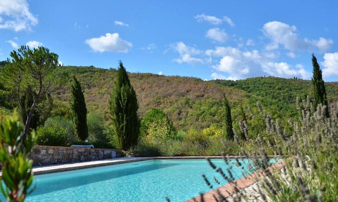 Castellina in Chianti Apartment | Beautiful Antico Cipresso in Castellina with Pool & Breakfast