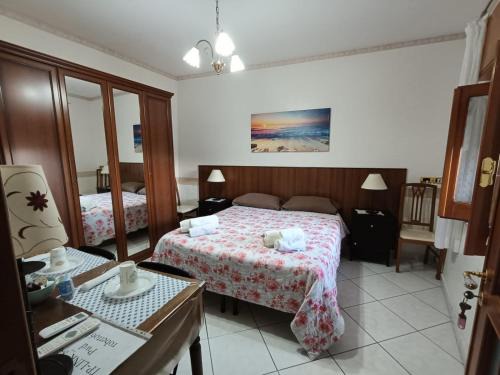 Regalbuto House | Budget-Friendly Antico Portale - Family-Friendly with Breakfast