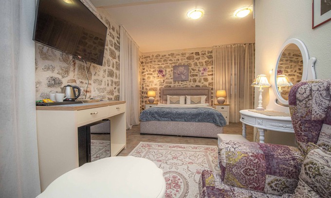Kotor Old Town House | Discover Antika Guesthouse: Delightful Stay with Breakfast