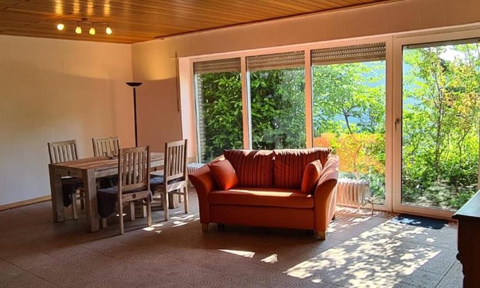 Kalletal Apartment | Discover Antikhüttchen: Family-Friendly Getaway Awaits