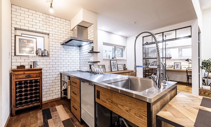 Inuyama House | Discover Antiques Inuyama: Pet-Friendly & Family Amenities