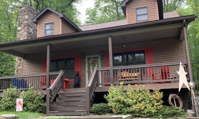 Alpine Lake House | Discover Antler Ridge - Family-Friendly with Pool Access