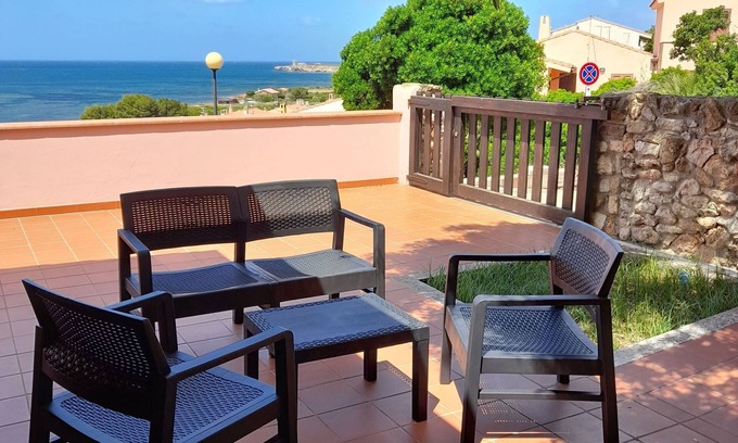 Funtana Meiga House | Antoinette House Villa with Ocean View & Spa Amenities